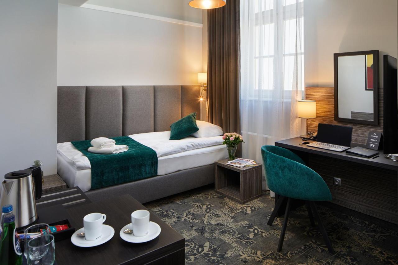 Hotel Estera Cracovia Esterno foto