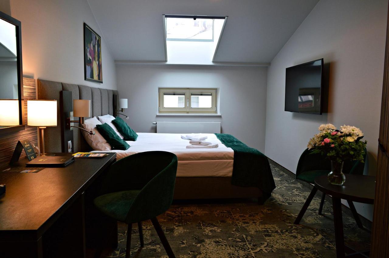 Hotel Estera Cracovia Esterno foto